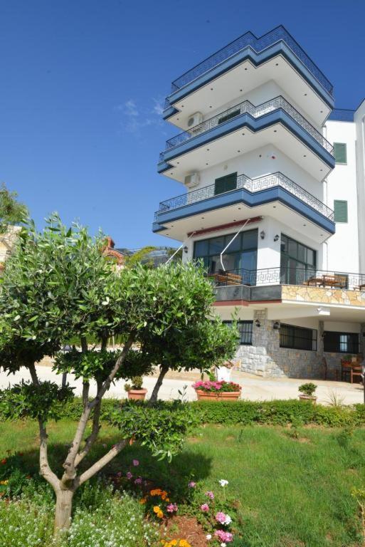 Hotel Artisti Vlorë Eksteriør billede