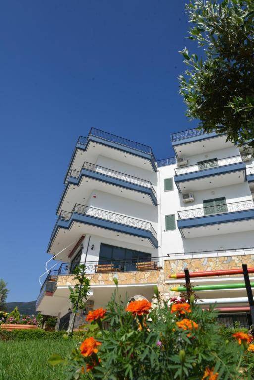 Hotel Artisti Vlorë Eksteriør billede